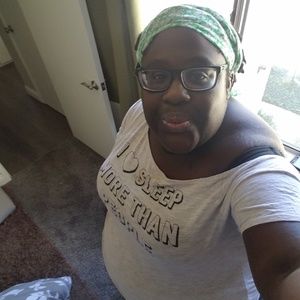 Meet your Posher, Kwameshia